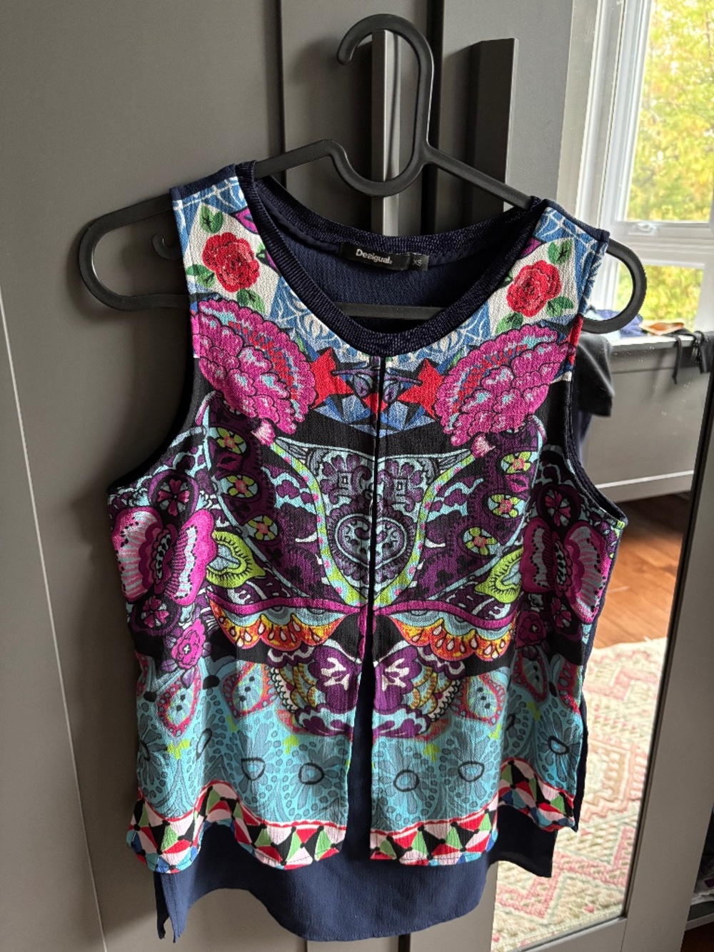Flowy desigual blouse